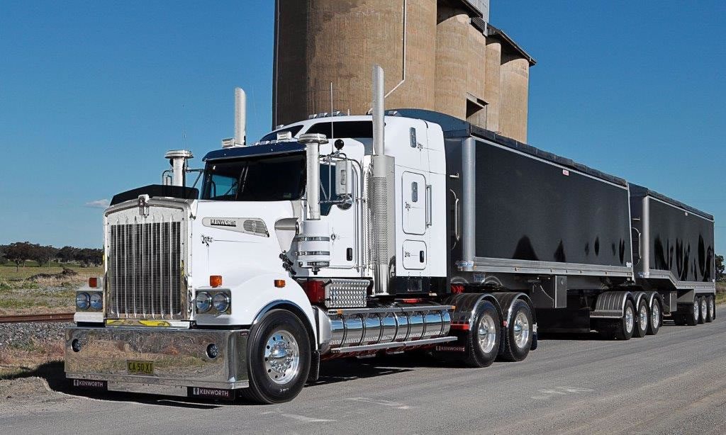 V Moss & Sons Truck (side)